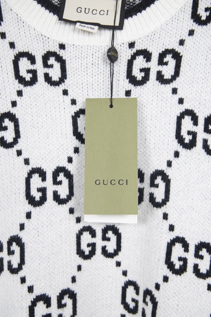 Gucci Sweaters